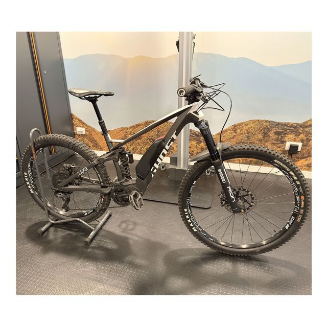 Ghost HYBRIDE SLAMR LC-U M USATA